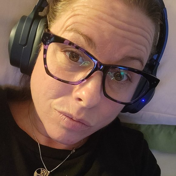 Meet your Posher, Shannon - Picture 3 of 4